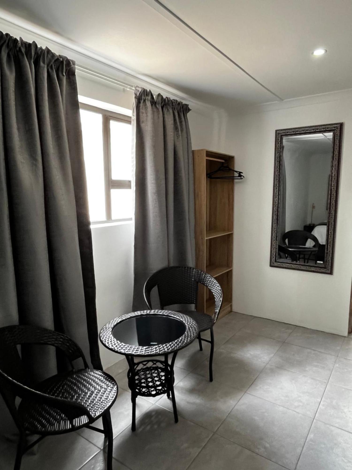Cradock Guest House & Self Catering Kültér fotó