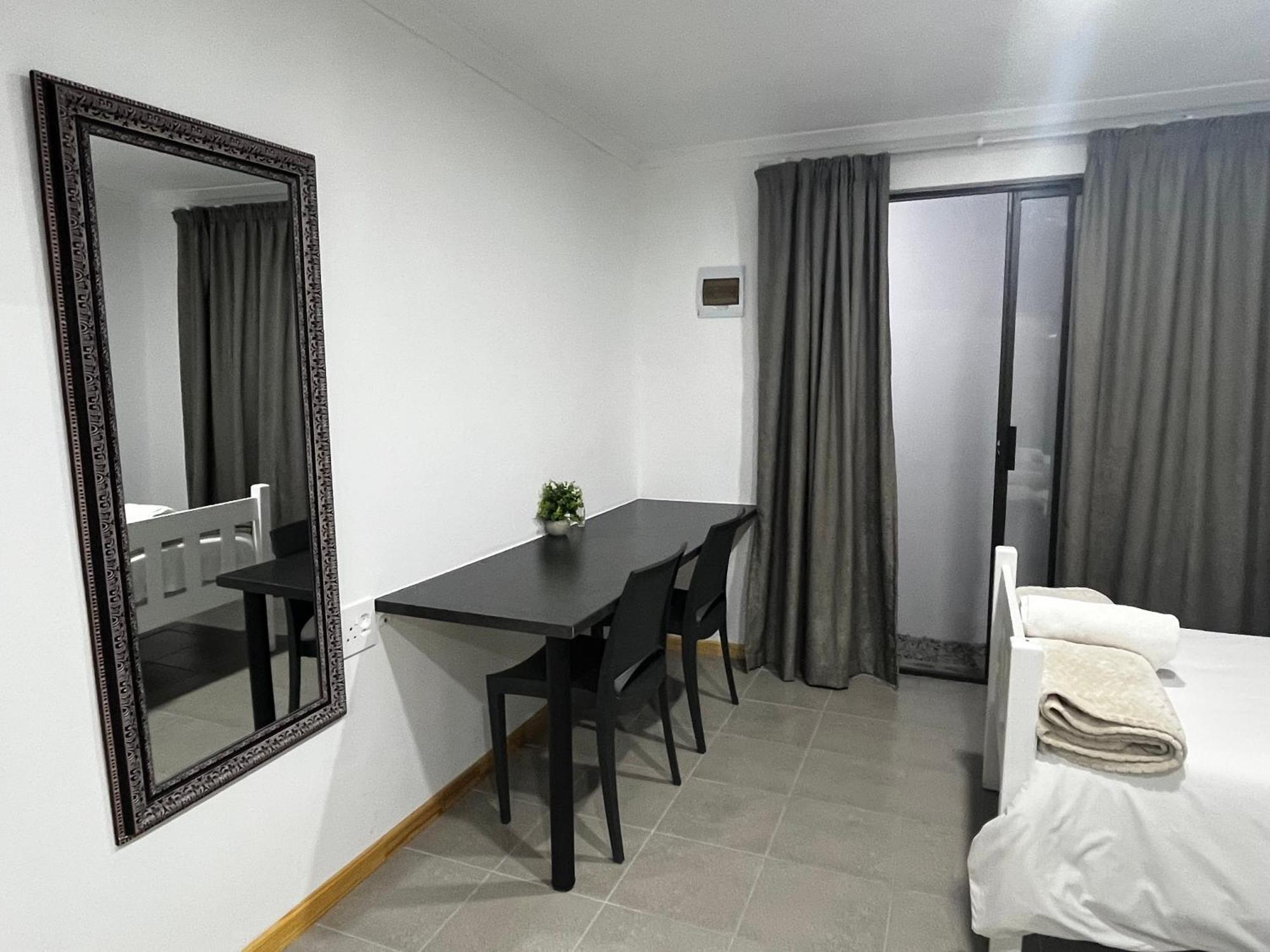 Cradock Guest House & Self Catering Kültér fotó